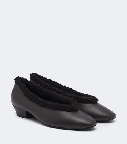 Escarpins en cuir et shearling - Magda Butrym - Modalova