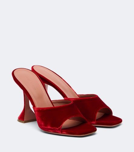Mules Lupita en velours - Amina Muaddi - Modalova