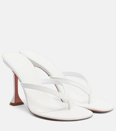Sandales à entre-doigts Juliette en cuir - Amina Muaddi - Modalova