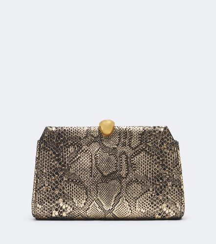 Pochette Lou en cuir façon serpent - Nour Hammour - Modalova