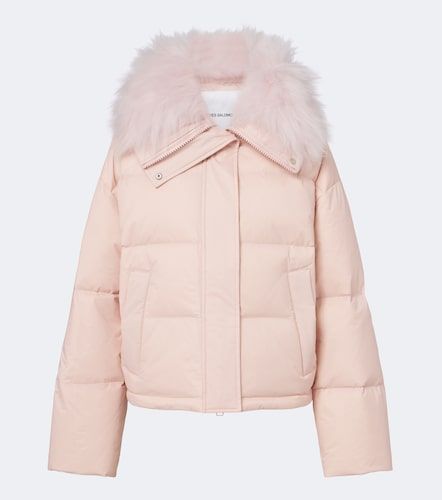 Veste doudoune courte à finitions en shearling - Yves Salomon - Modalova