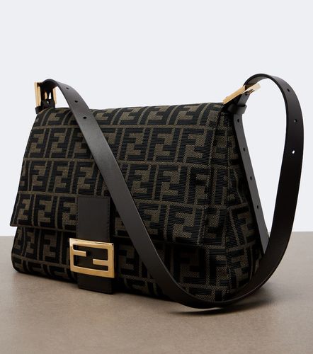 Sac porté épaule Baguette® Flap Medium - Fendi - Modalova