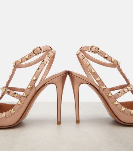 Escarpins Rockstud 100 en cuir métallisé - Valentino Garavani - Modalova