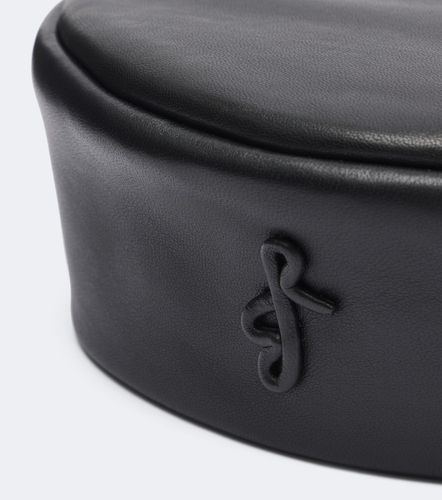 Chapeau en cuir à logo - Ruslan Baginskiy - Modalova