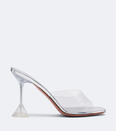 Amina Muaddi Mules Lupita 95 en PVC - Amina Muaddi - Modalova