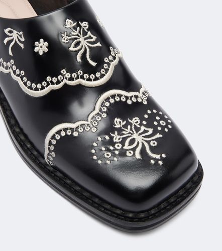 Mules en cuir à broderies - Simone Rocha - Modalova