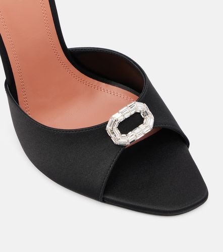 Mules Camelia en satin à ornements - Amina Muaddi - Modalova