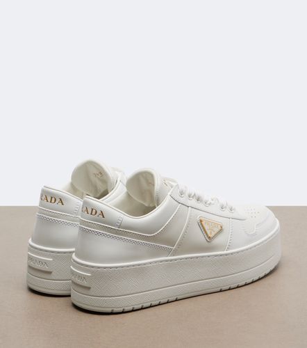 Baskets compensées Downtown Bold en cuir - Prada - Modalova