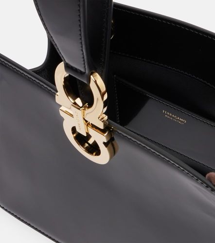 Pochette Gancini Small en cuir verni - Ferragamo - Modalova
