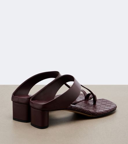 Mules Livia en cuir Intrecciato - Bottega Veneta - Modalova