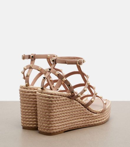 Sandales compensées Rockstud en cuir - Valentino Garavani - Modalova