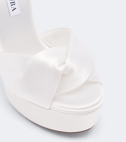 Sandales à plateforme Olie 140 en satin - Aquazzura - Modalova