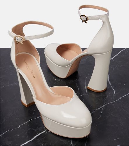 Escarpins Hilary à plateau en cuir verni - Gianvito Rossi - Modalova
