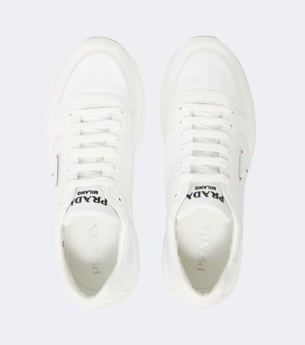 Prada Baskets à logo - Prada - Modalova