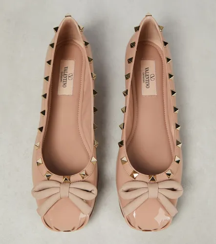 Ballerines Rockstud en cuir verni - Valentino Garavani - Modalova