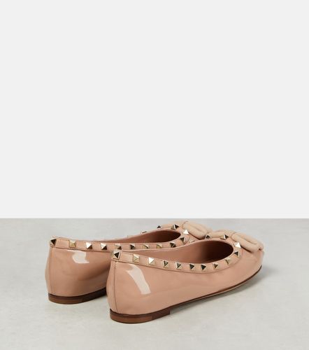 Ballerines Rockstud en cuir verni - Valentino Garavani - Modalova