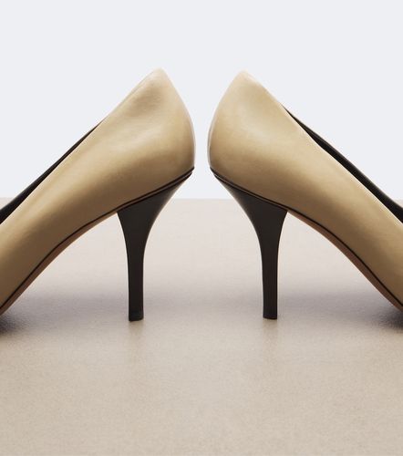 The Row Escarpins Rita en cuir - The Row - Modalova