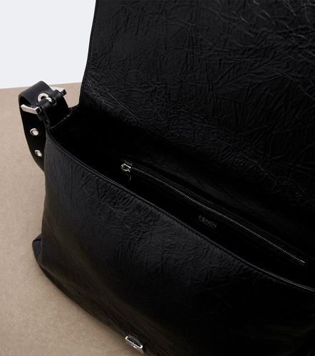 Sac porté épaule Baguette® Flap Medium en cuir - Fendi - Modalova