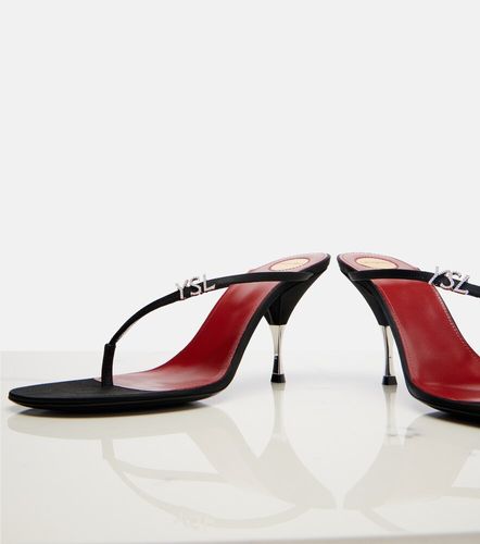 Tongs Jerry en crêpe de satin - Saint Laurent - Modalova