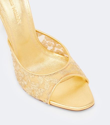 Mules Alexa en dentelle lamée - Amina Muaddi - Modalova