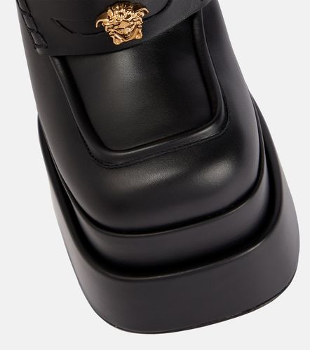Escarpins Aevitas à plateau en cuir - Versace - Modalova