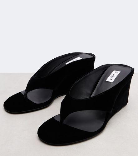 Alaïa Mules compensées en velours - Alaia - Modalova