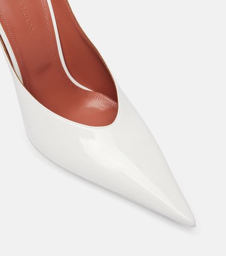 Escarpins Anok 105 en cuir verni - Amina Muaddi - Modalova
