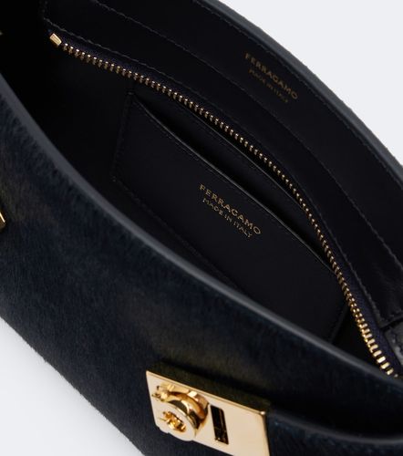 Pochette Hug Small en cuir façon poulain - Ferragamo - Modalova