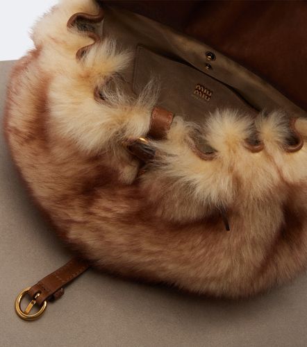 Sac Rendez-vous en shearling à clous - Miu Miu - Modalova