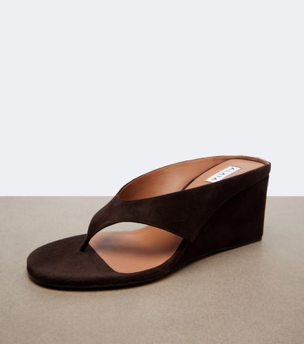 Alaïa Mules compensées Cube en daim - Alaia - Modalova