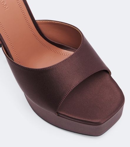 Mules Dalida à plateau en satin - Amina Muaddi - Modalova