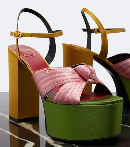 Sandales Crasher à plateau en satin - Valentino Garavani - Modalova