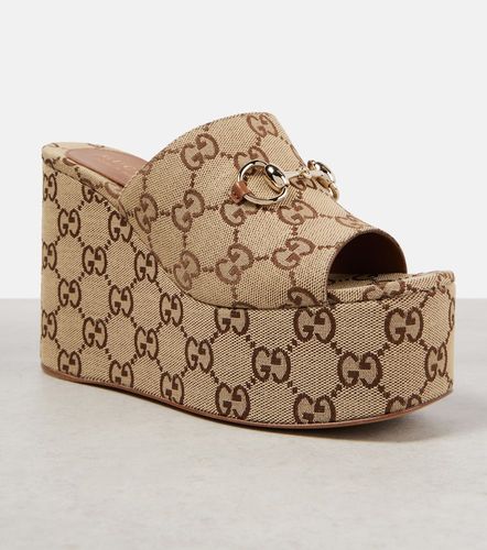 Mules compensées Horsebit en toile GG - Gucci - Modalova