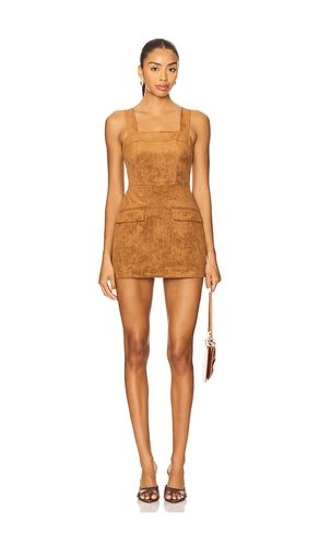X REVOLVE Yorke Skort Suede Romper en . Taille M. Also en XS - Amanda Uprichard - Modalova