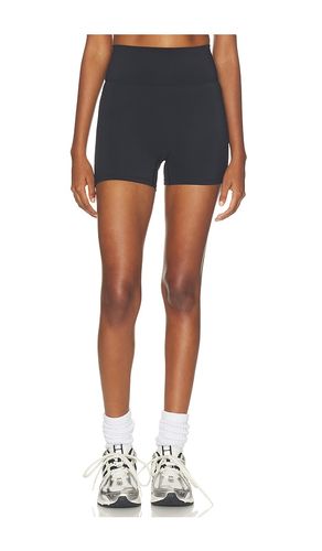 Ultimate Ultra Crop Shorts en . Taille L. Also en M, S, XL, XS - Adanola - Modalova
