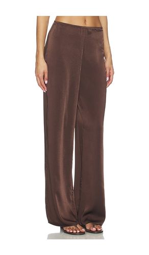 Devin Mid Rise Satin Pant in . Size 2. Also in - Bardot - Modalova