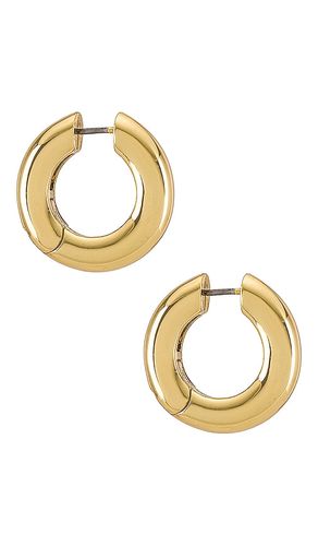 Dalilah Huggie Hoops in - BaubleBar - Modalova
