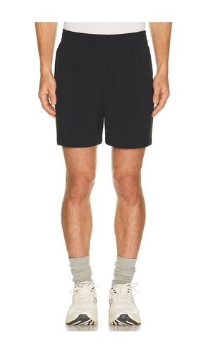 SHORT PIVOTAL en . Taille M. Also en S, XL/1X, XXL/2X - Beyond Yoga - Modalova