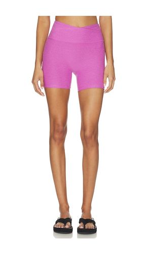 SHORT DE STYLE MOTARD SPACEDYE en . Taille L. Also en M, XL, XS - Beyond Yoga - Modalova