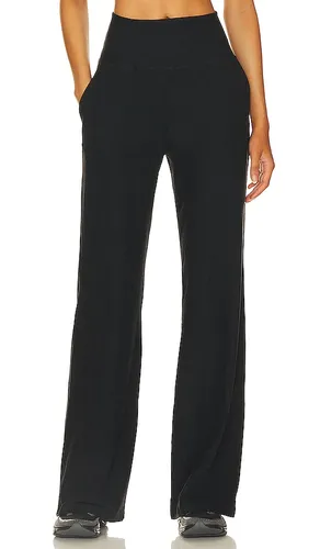 PANTALON CROPPED JAMBES LARGES EASY en . Taille L. Also en XL - Beyond Yoga - Modalova