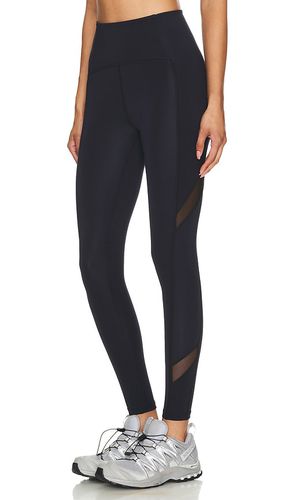 Powerbeyond Bootcamp Midi Legging in . Size M, S, XL, XS - Beyond Yoga - Modalova