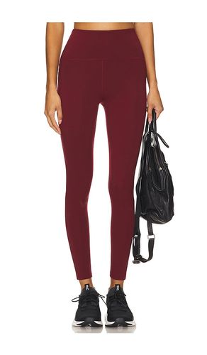 Powerbeyond Strive Midi Legging in . Size M. Also in XL, XS - Beyond Yoga - Modalova