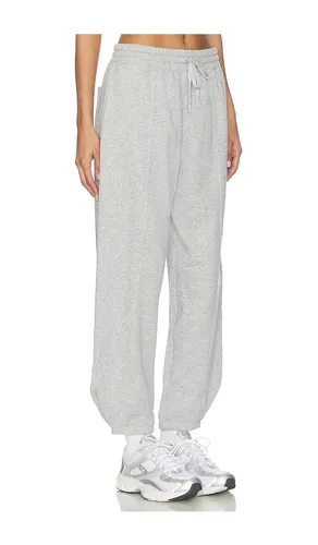 PANTALON SWEAT BARREL en . Taille S. Also en XS, L, XL - Beyond Yoga - Modalova
