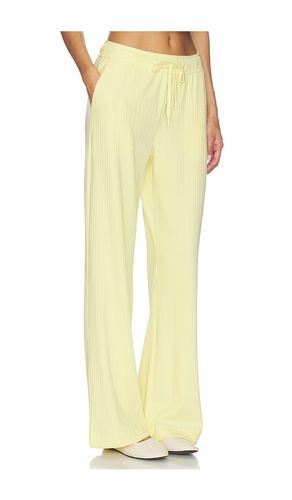 Breathe Easy Ribbed Wide Leg Pant in . Size L. Also in XL, XXS - Beyond Yoga - Modalova
