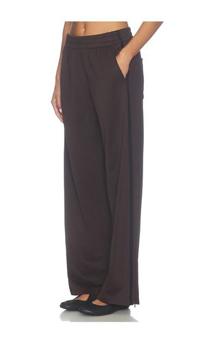PANTALON FORME JOGGING THAT TRACKS en . Taille XS. Also en S, M, L - Beyond Yoga - Modalova