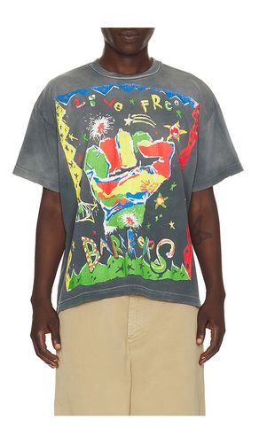 T-SHIRT en . Taille L. Also en M, S, XL/1X - Barriers Worldwide - Modalova