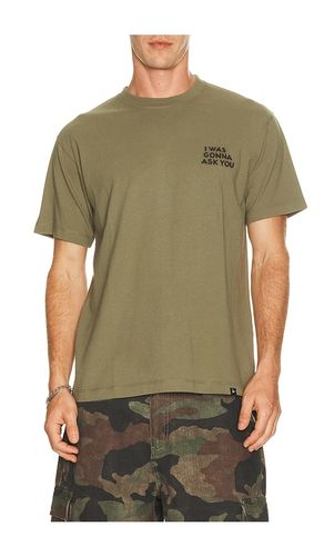 Waiting For You T-shirt in . Size M. Also in S, XL/1X, XXL/2X - By Parra - Modalova