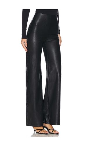 PANTALON IMITATION CUIR JAMBES LARGES en . Taille L. Also en M, S, XL - Commando - Modalova