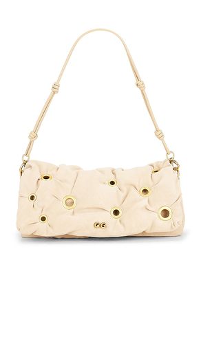 Cult Gaia Amalia Clutch in Cream - Cult Gaia - Modalova