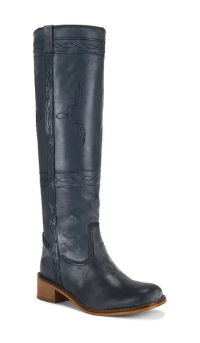 BOTTINES ANN GAUCHO BOOT WITH WESTERN STITCHINGS en . Taille 37. Also en 38 - Dico Copenhagen - Modalova